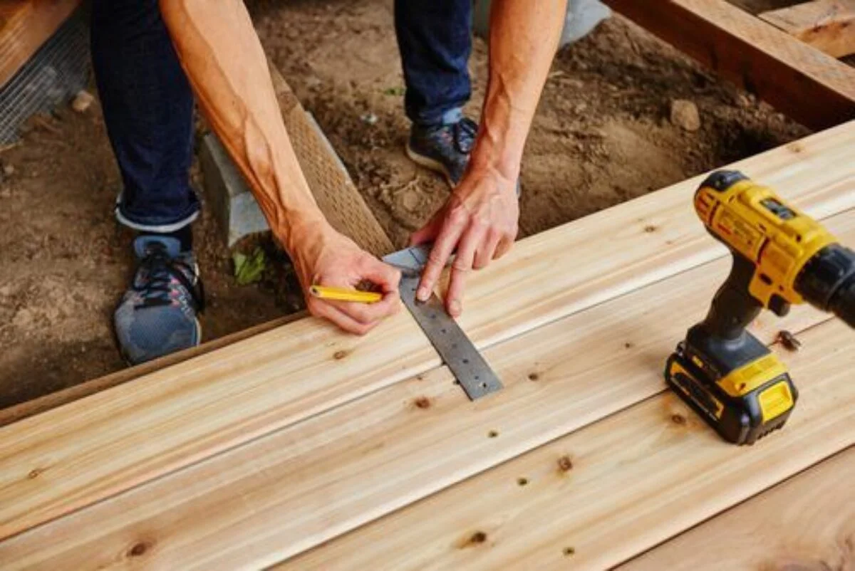 Essential Deck Repair Tips For Contractors